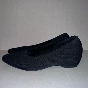 Vivaia Mackenzi Square Toe Low Wedge Heels Size US 7 Black heels